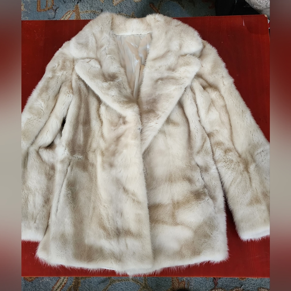 Cream mink jacket - size 4/6